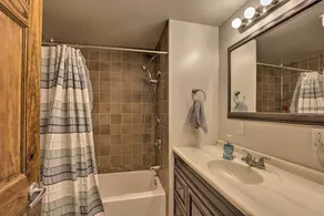 Wine Trail Retreat w/ Tiny Home & Hot Tub - Image 4