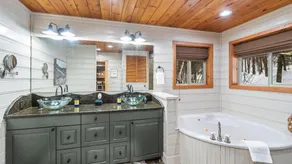 Lakefront Cabin on Blanchard Lake- 5 minutes to Downtown Whitefish - Image 5