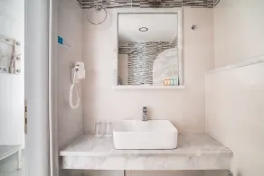 Amaryllis Hotel - Image 4