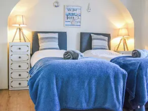 2 bedroom accommodation in Kingsgate, Broadstairs - Image 4