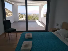 open sky villa Kamilari-infinity pool - Image 3