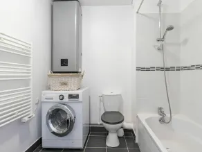 Beautiful apartment for 3 guests with WIFI, TV and terrace - Image 4