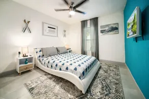 Las Olas Newly Renovated Coastal 1BR Near Beach - Image 3