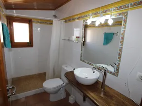 Beachside Getaway: Private Pool, Pet-Friendly, Free WiFi, Air Con, Near Dog-Friendly Beach - Image 3