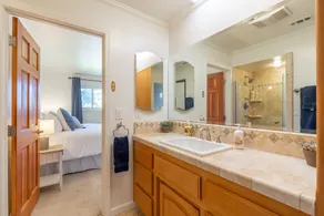 Lone Madrone Winery Guest House - Image 2