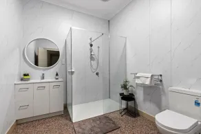 Loemans Lodge - Image 2