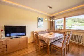 Cozy apartment with mountain view and close to the slopes in the Zillertal Arena - Image 4