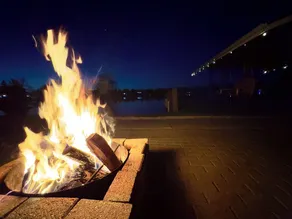 Lake + Waterfront + Dock + HotTub + Kayaks + Walking distance to Woody's - Image 2