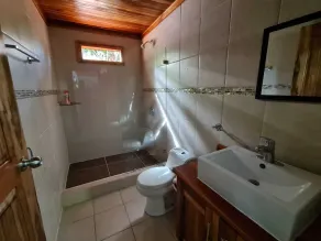 Stunning holiday home with jacuzzi at Cahuita National Park. 3bed/3bath/AC - Image 4