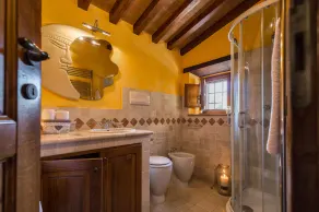 Petite villa avec jardin et grande piscine privée - Image 3