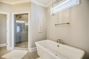Bailey's Lighthouse Luxury Oceanfront Beach House - Image 3