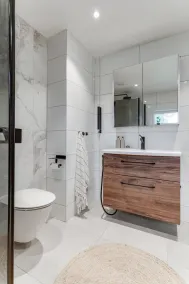 Captivating 3-Bed Villa in Halanda with Lake View - Image 2