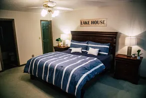 Lakefront Oasis: Dock, Porch, Kayaks, Arcade & Gameroom - Image 4