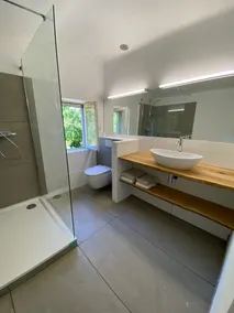 Charming villa on the edge of a wooded area with exceptional views and a hot tub heated in winter - Image 3