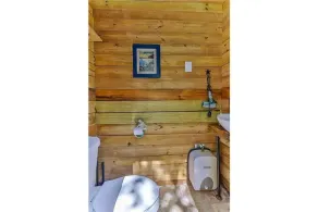 Fun Weeki Wachee River Boathouse - Image 3