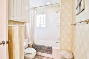 Spacious Retreat in the Heart of Lubbock! Excellent neighborhood ! - Image 4