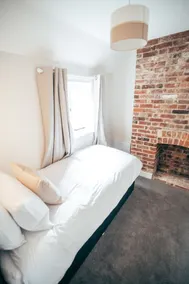 Stylish city centre hideaway - Image 5
