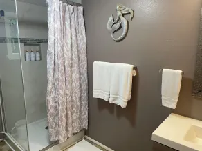 Royal Palm Cottage / Sauna / Akaka Falls / Private Lanai - Image 3