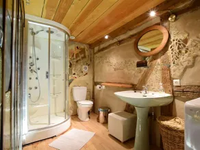 Gorgeous Holiday Home in Longueville with Pond - Image 2