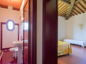 Atemberaubendes alleinstehendes Ferienhaus für 9 Gäste mit  W-LAN, TV und Innenhof - Image 4