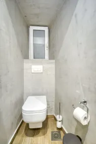 Stylish, Sunny New 2 Bedroom, Prime Central Athens - Image 5