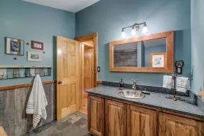 Romantic Couples' Hide-Away-Remodeled w/ WiFi, Hot Tub, Dock on Toccoa River! - Image 3