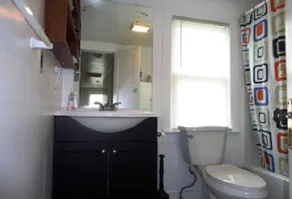 4 bedroom/2 bath - Image 3