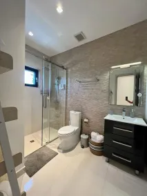Waykiri Unit A-11 Luxurious New Apartment, Noord - Image 3