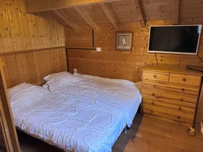 Cozy, spacious 3-star chalet with a garden for 6 people near Samoëns - Image 4