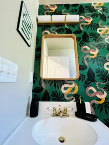 Glamorous PRIVATE SUITE 1BR/BA near Downtown - Self Check - Image 4