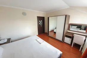 Couple Friendly Apartment with Private Parking - Image 3