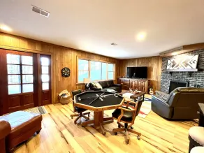 New! Luxury Lakefront Lodge - Pier, Beach, Boats, Hot Tub, Fire pits, Fireplaces - Image 4
