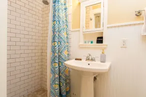 Bottom's Up Bungalow - Image 3