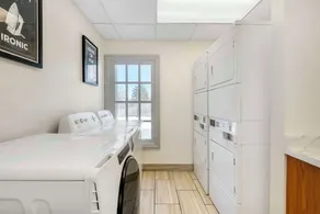 Discover Herndon's Charm! All-Suite Airport Hotel with Free Airport Shuttle! - Image 2