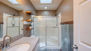 Forest Front Home w/ Fire Pit, Mins to Beaches, Wineries & Trails Cedarview Retreat by Avantstay - Image 3