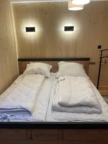 Casa de férias 'Urige Idyllische Hütte Mit Sauna' com jardim privado - Image 3
