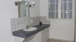 Ground floor apartment with private terrace - Image 3