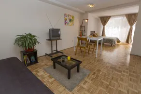 Independent spacious Loft with Private Terrace at La Mariscal Alta Quito - Image 3