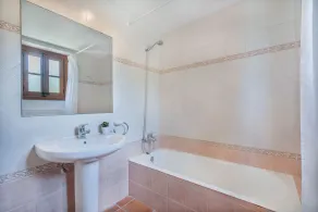 Ca'n Mateu, villa avec piscine privée, jacuzzi et terrasses à Pollença - Image 4