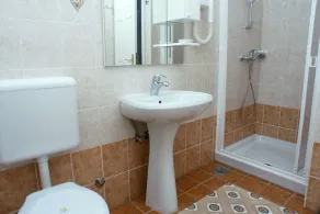 Apartments and rooms with WiFi Vrsar - Porec - 3007 - Image 2