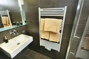 Emma Apartments - Image 3