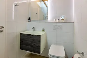 Apartment 'Gertrud' with Lake View, Balcony and Wi-Fi - Image 3
