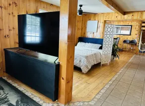 Upscale, unique, clean, spectacular lakefront cottage with SAUNA!! - Image 5