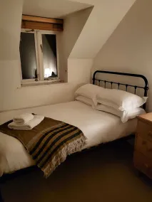Juniper House Cottage in the Cotswolds on award winning Lower Mill Estate. - Image 5