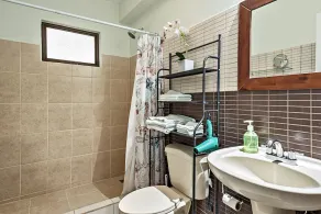 Tropical 2BR 2BA Condo 1 mile from 2 beautiful beaches and town! - Image 2