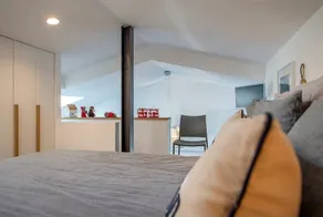 Deluxe Apartment with Mezzanine - Image 3
