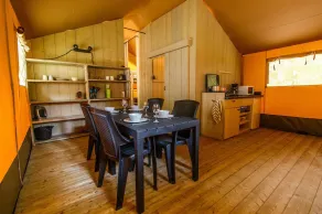 Recharge in nature and escape the hustle and bustle in our safari tent with a luxury bathroom. - Image 4