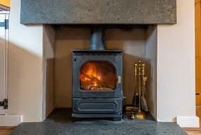 The Old Cop Shop -  2-Bed cottage with log-burner, walking distance to boats and the Lake - Image 3
