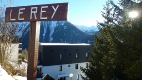 À 100m des pistes de ski, 5ème étage, vue montagne, balcon, parking, télévision, casier à ski, 35m² - Image 5