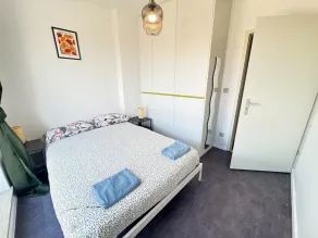 Apartment in Antwerp With Garden View - Image 4